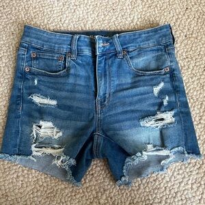 American Eagle Midi Stretch Distressed Blue Denim Shorts Size 6 Eyelet Pocketa